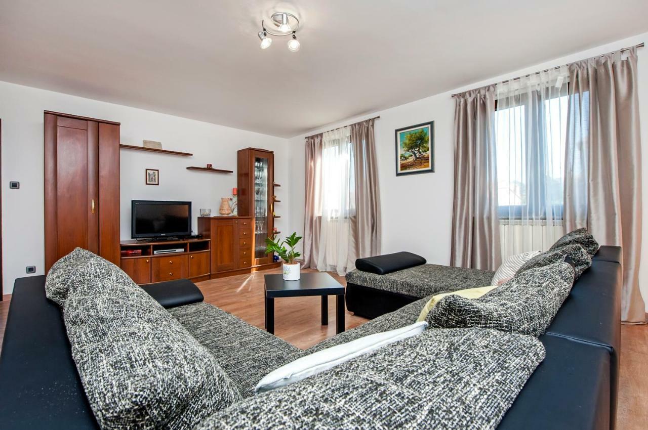 Apartment Nika Ровинь Экстерьер фото